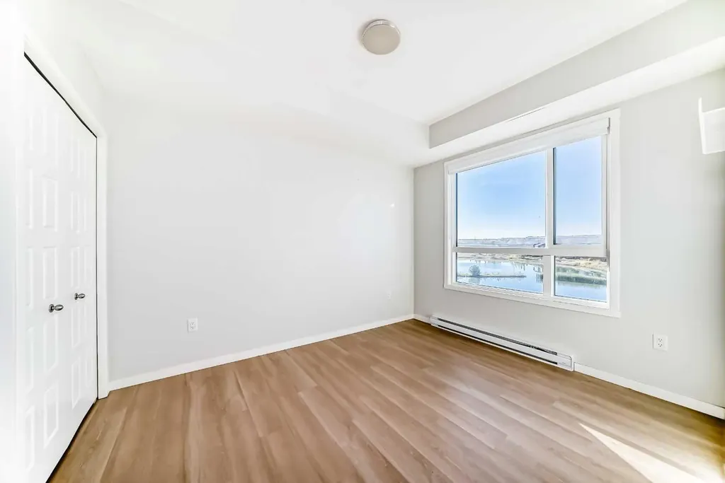 42 Cranbrook Gardens SE Calgary AB T3M 3N9