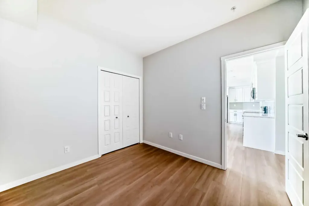 42 Cranbrook Gardens SE Calgary AB T3M 3N9
