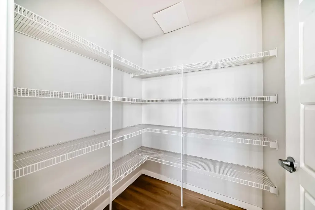 42 Cranbrook Gardens SE Calgary AB T3M 3N9