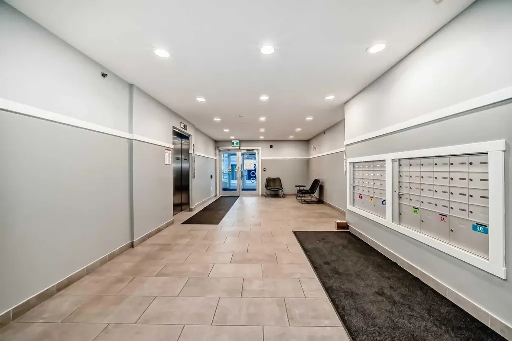 42 Cranbrook Gardens SE Calgary AB T3M 3N9