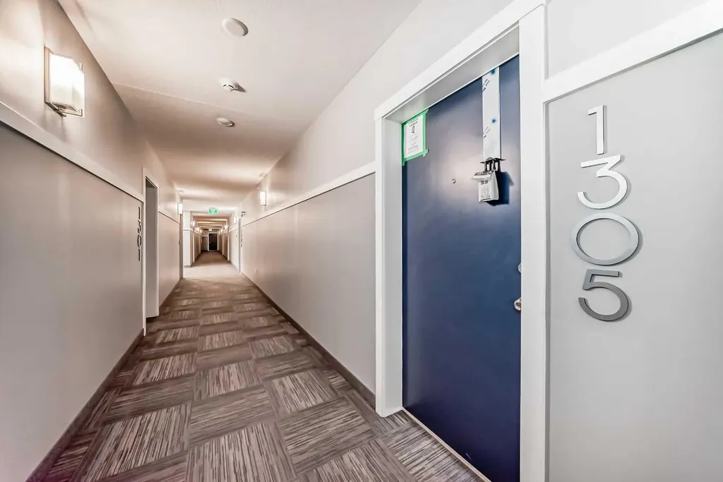 42 Cranbrook Gardens SE Calgary AB T3M 3N9