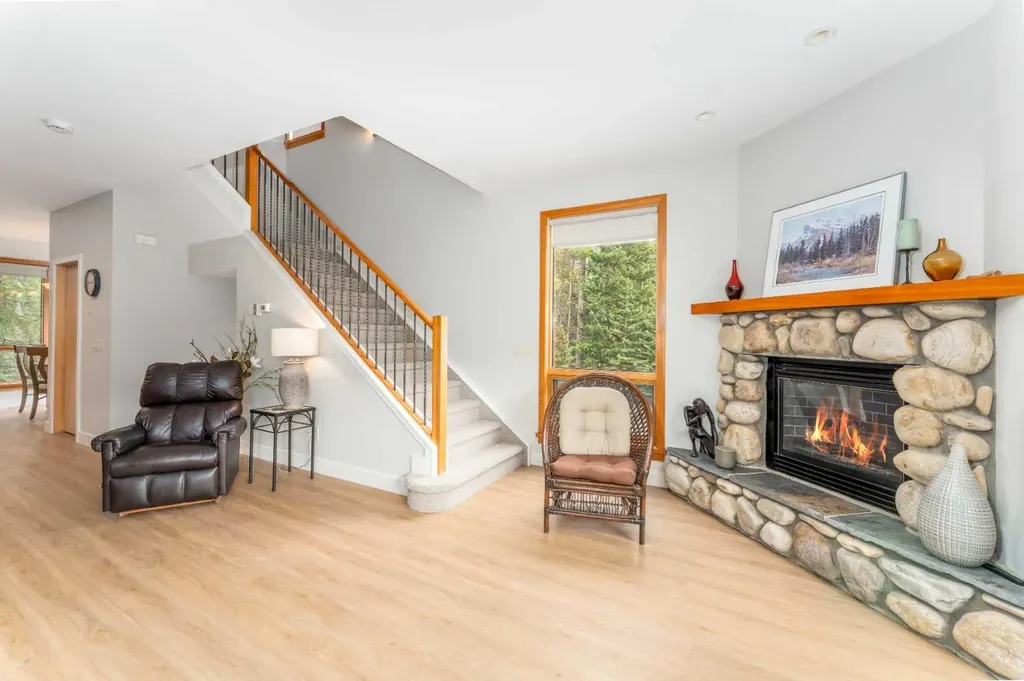 300 Eagle Terrace Road Canmore AB T1W 3E5