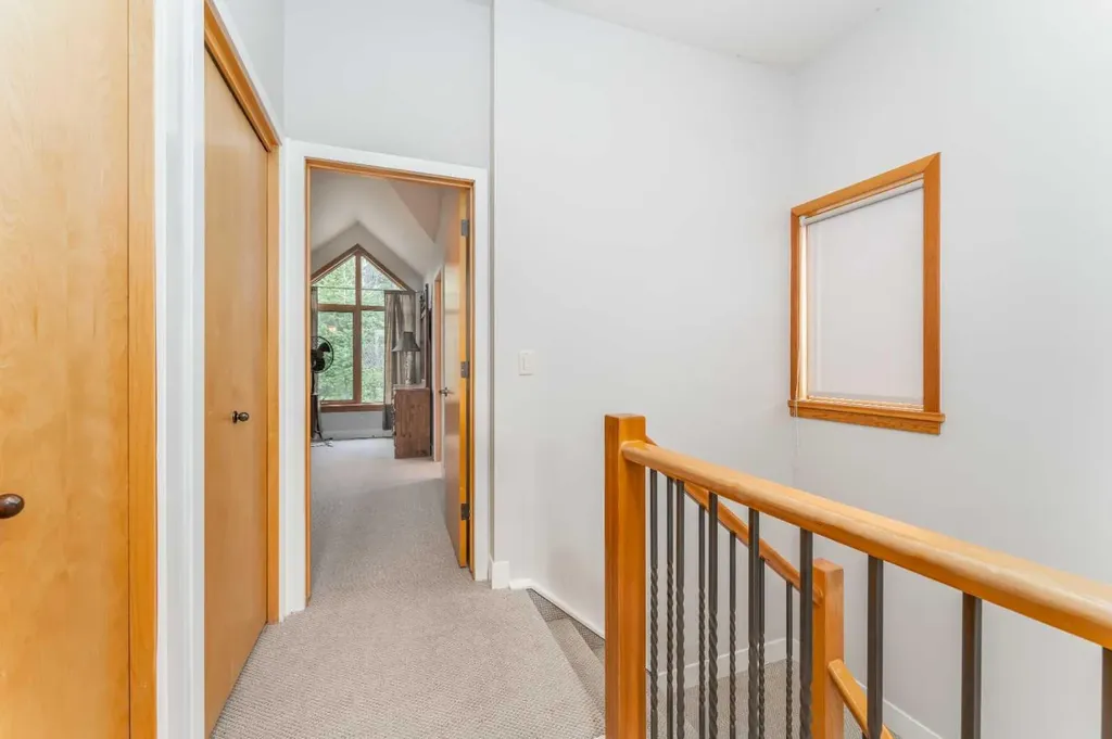 300 Eagle Terrace Road Canmore AB T1W 3E5