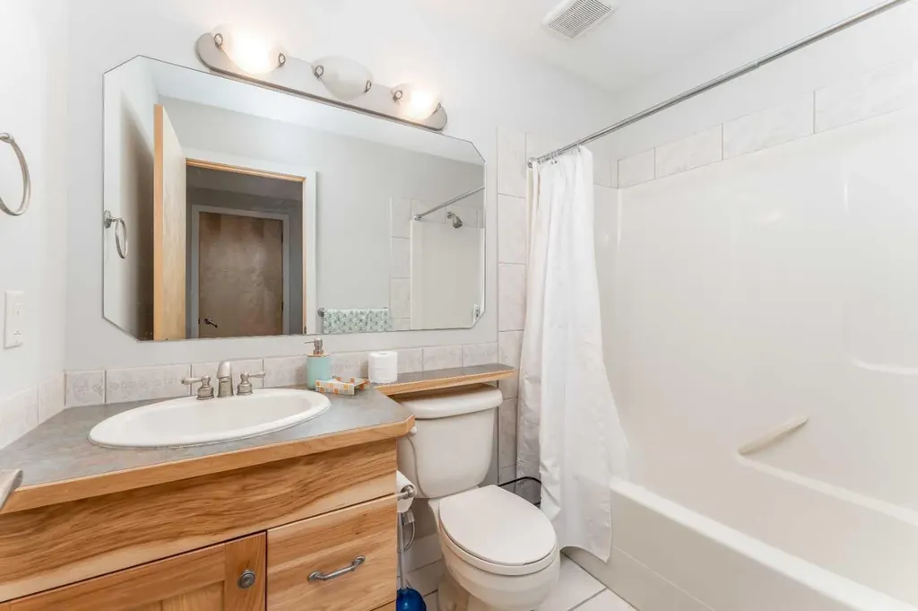 300 Eagle Terrace Road Canmore AB T1W 3E5