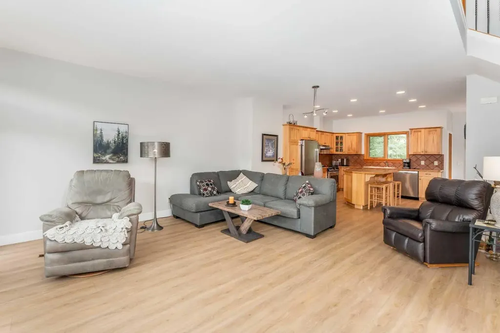 300 Eagle Terrace Road Canmore AB T1W 3E5