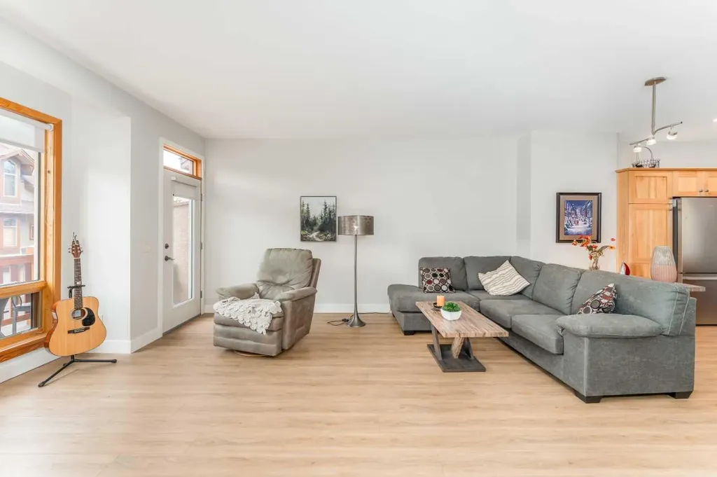 300 Eagle Terrace Road Canmore AB T1W 3E5
