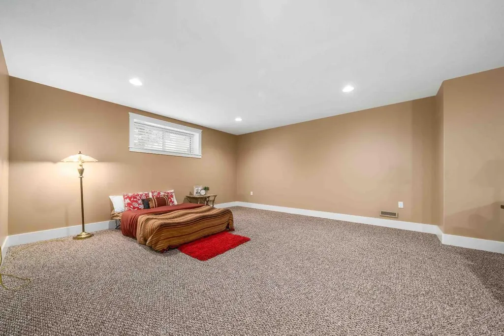 210 6 Avenue Rural Cypress County AB T0J1C0