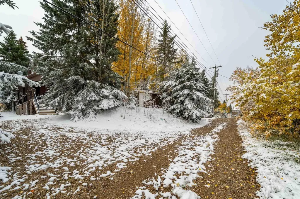 210 6 Avenue Rural Cypress County AB T0J1C0