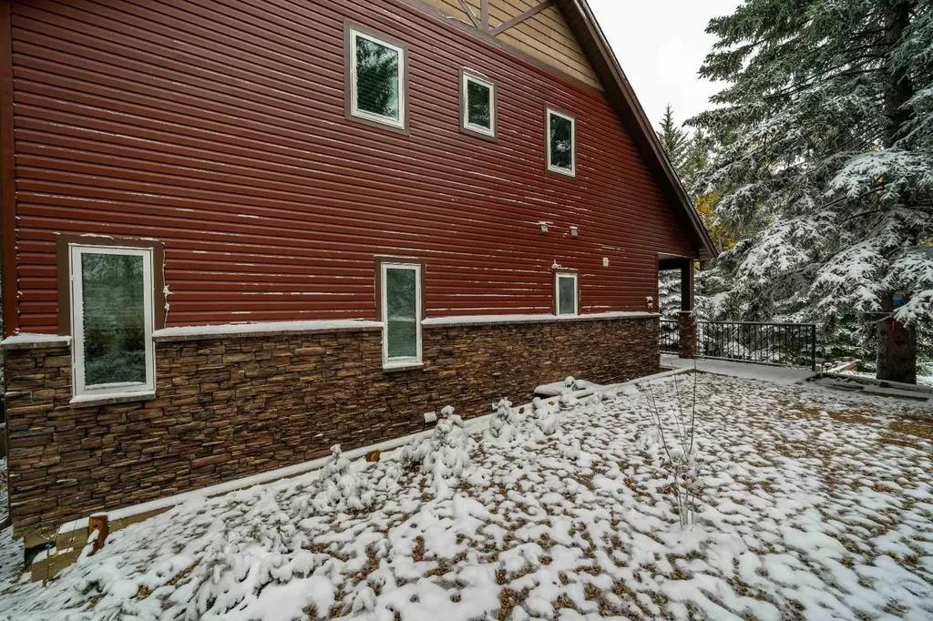 210 6 Avenue Rural Cypress County AB T0J1C0