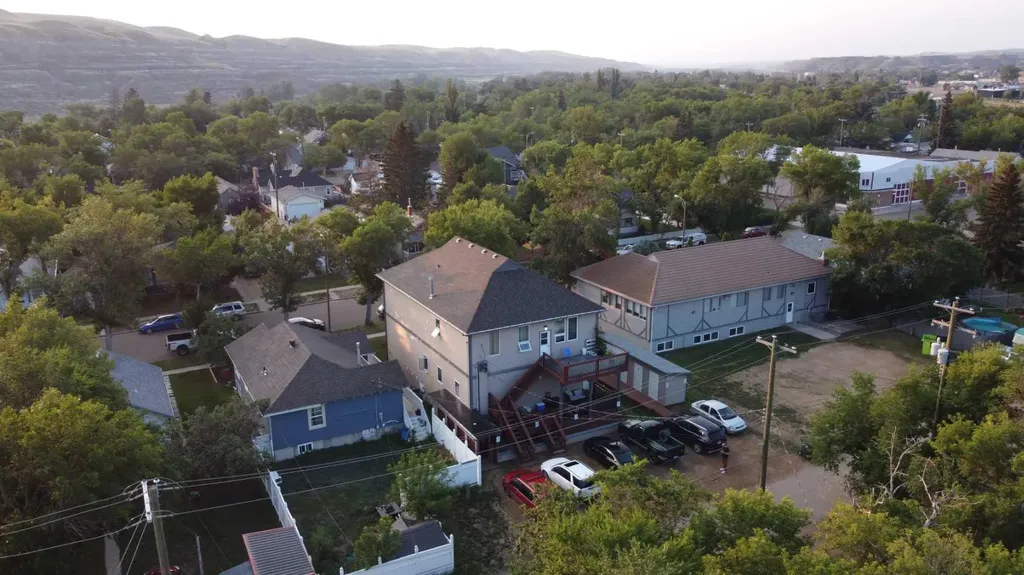 333 2 Street E Drumheller AB T0J 0Y4