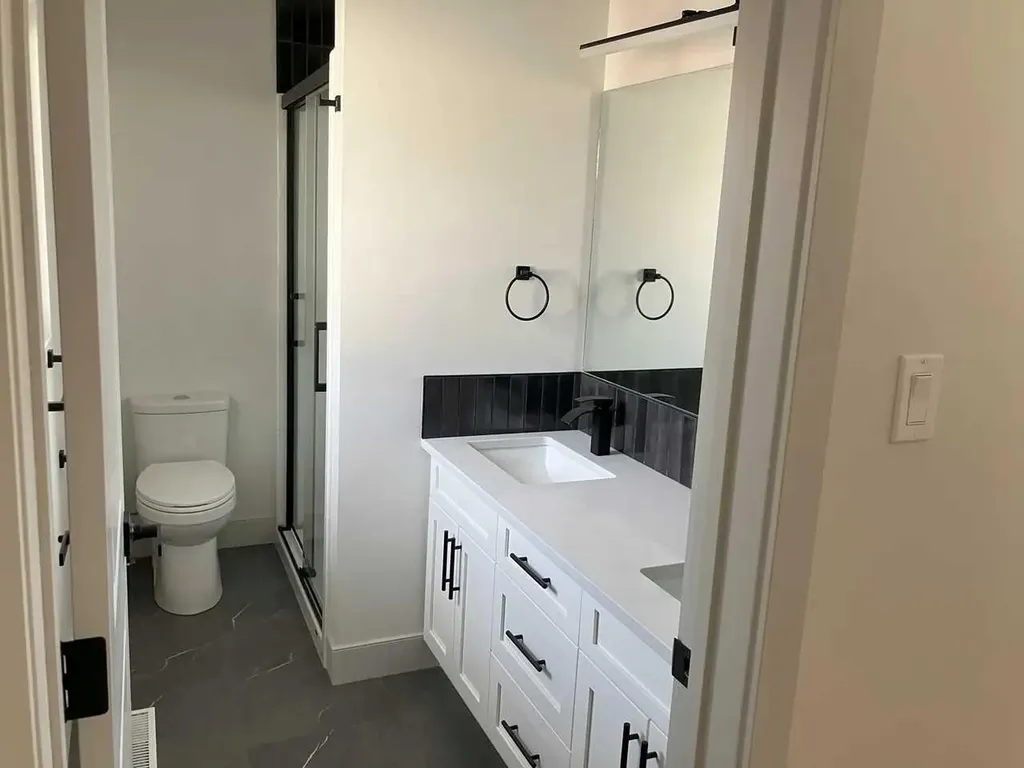 404 8 Street SW Medicine Hat AB T1A4M2
