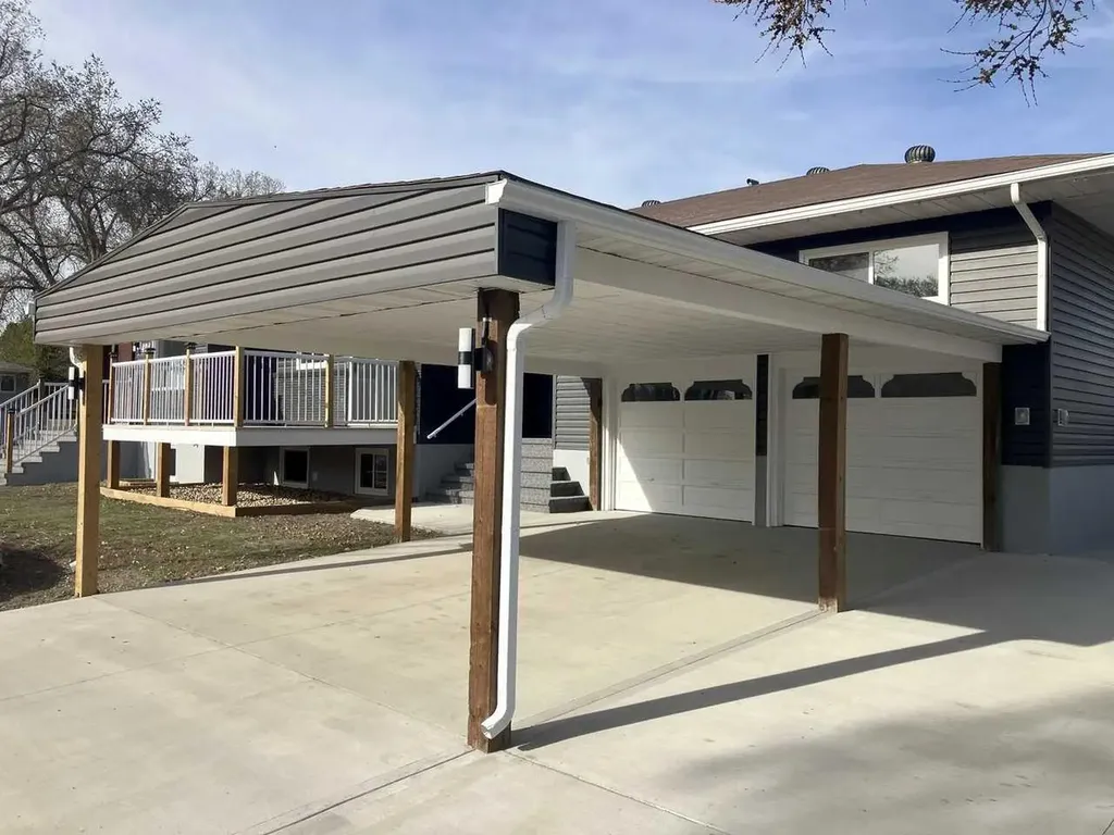 404 8 Street SW Medicine Hat AB T1A4M2