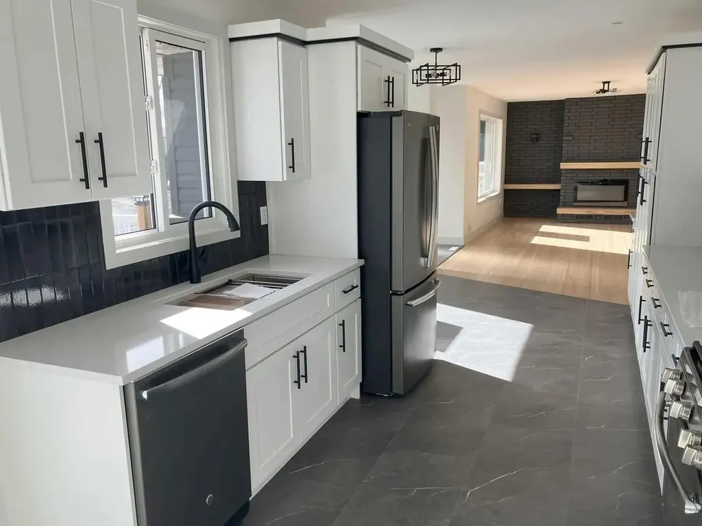 404 8 Street SW Medicine Hat AB T1A4M2