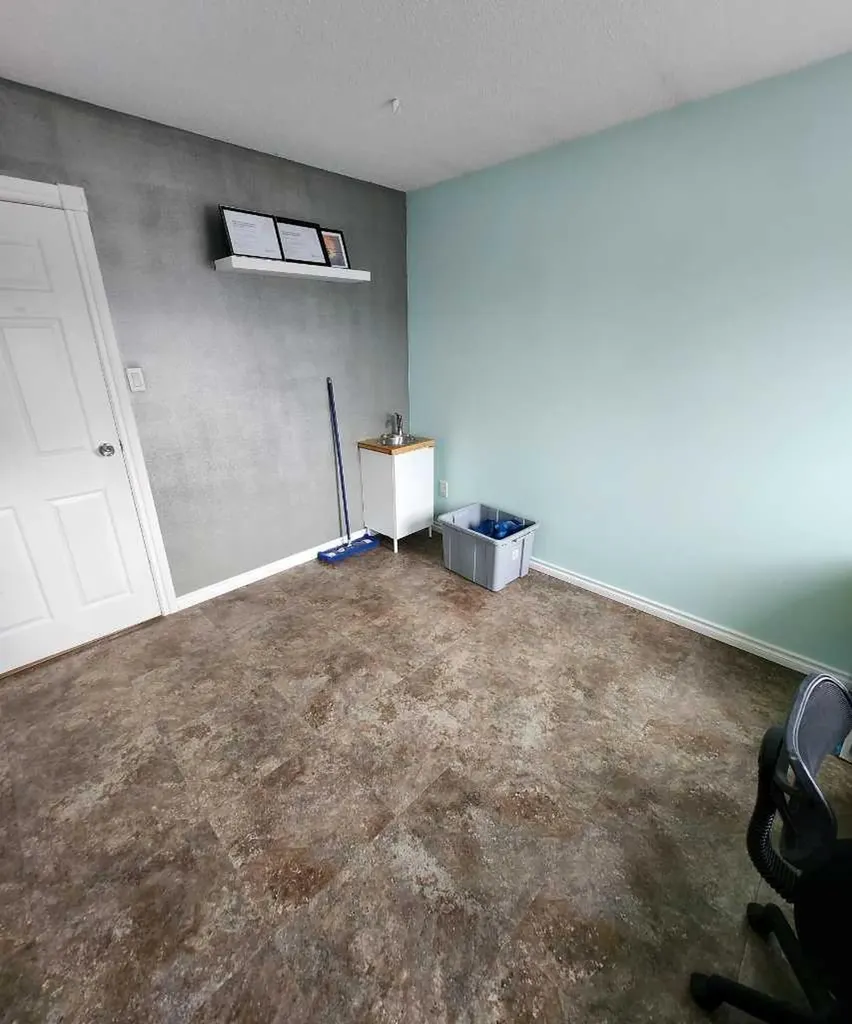 300 Hammond Drive Fox Creek AB T0H 1P0