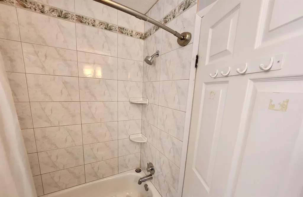 300 Hammond Drive Fox Creek AB T0H 1P0
