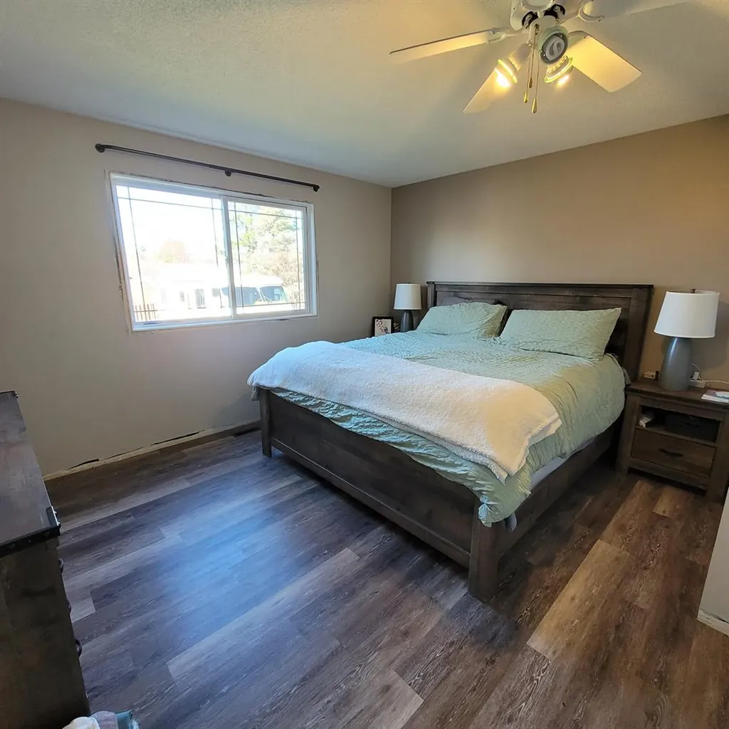 300 Hammond Drive Fox Creek AB T0H 1P0