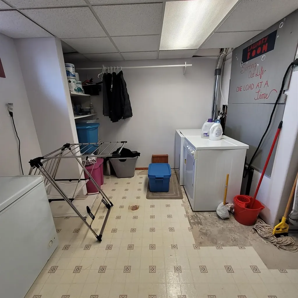 300 Hammond Drive Fox Creek AB T0H 1P0