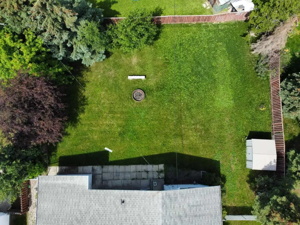 300 Hammond Drive Fox Creek AB T0H 1P0
