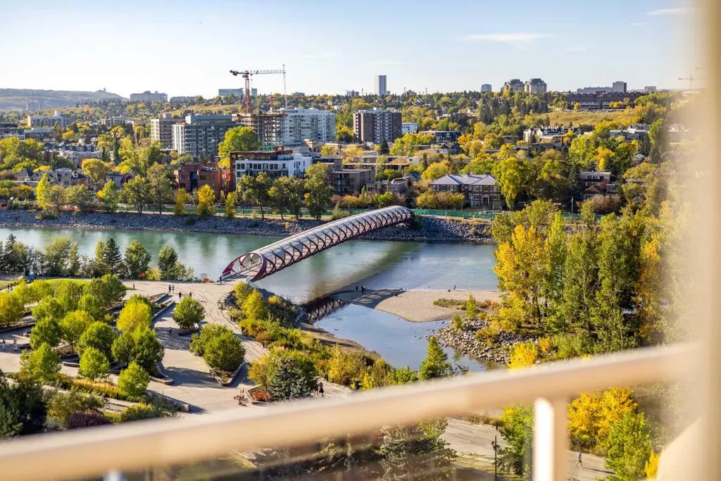 690 Princeton Way SW Calgary AB T2P 5J9