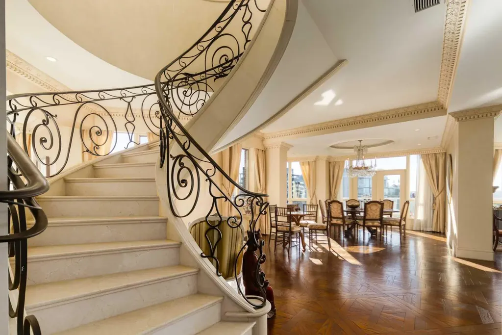 690 Princeton Way SW Calgary AB T2P 5J9