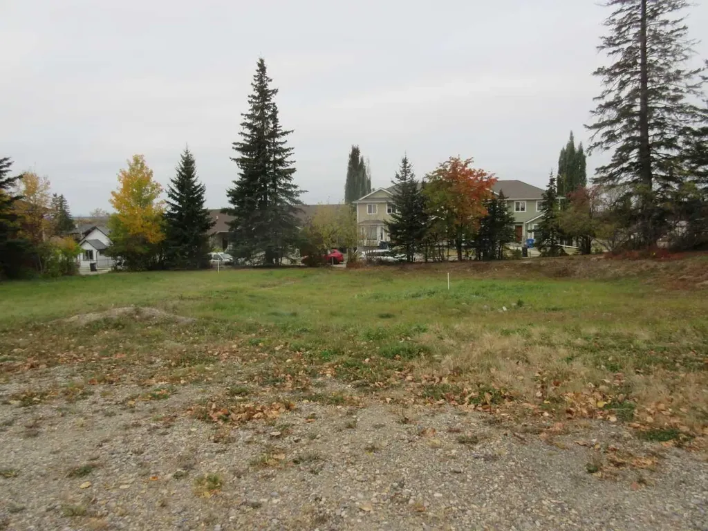 5137 52 Street Rocky Mountain House AB T4T 1E3