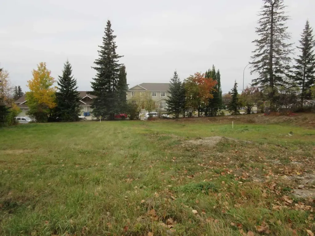5137 52 Street Rocky Mountain House AB T4T 1E3