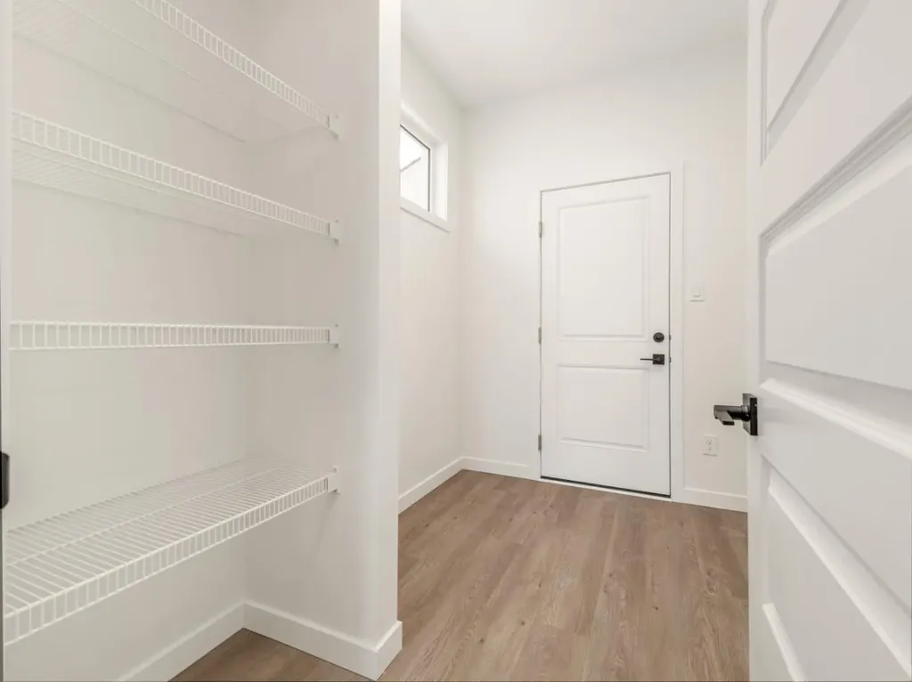 742 Violet Place W Lethbridge AB T1J5V1