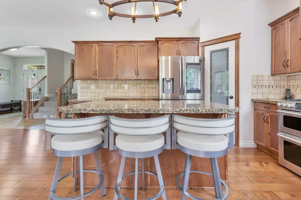 7206 61 Street Rocky Mountain House AB T4T 0A3
