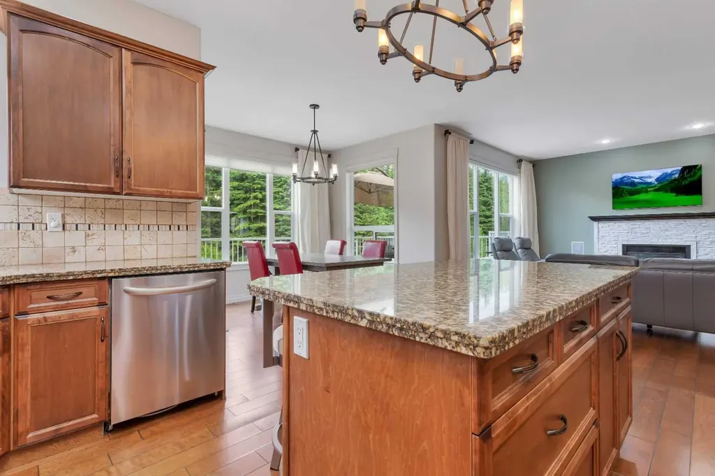 7206 61 Street Rocky Mountain House AB T4T 0A3