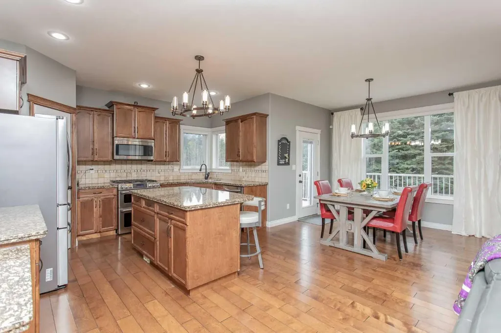 7206 61 Street Rocky Mountain House AB T4T 0A3