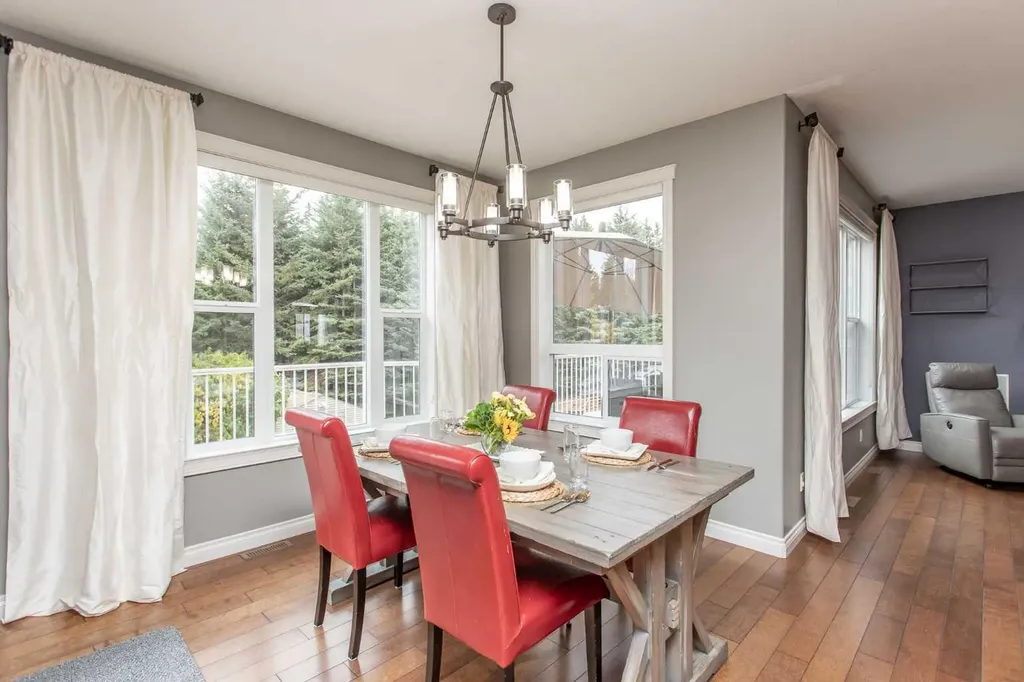 7206 61 Street Rocky Mountain House AB T4T 0A3