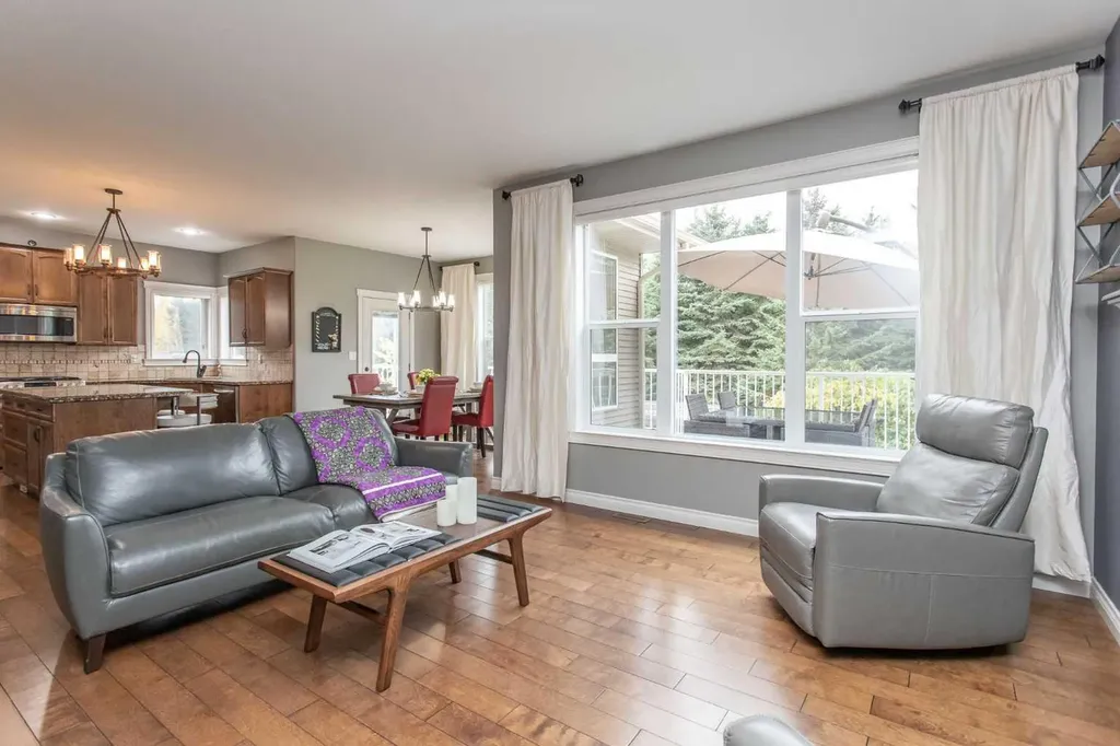 7206 61 Street Rocky Mountain House AB T4T 0A3