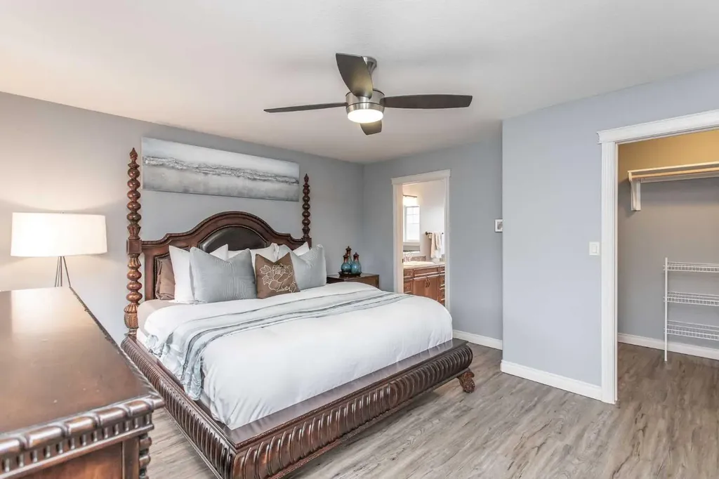 7206 61 Street Rocky Mountain House AB T4T 0A3