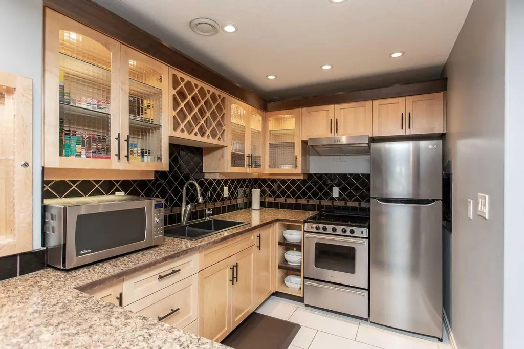 7206 61 Street Rocky Mountain House AB T4T 0A3