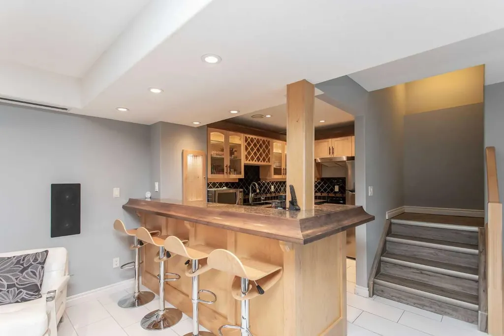 7206 61 Street Rocky Mountain House AB T4T 0A3