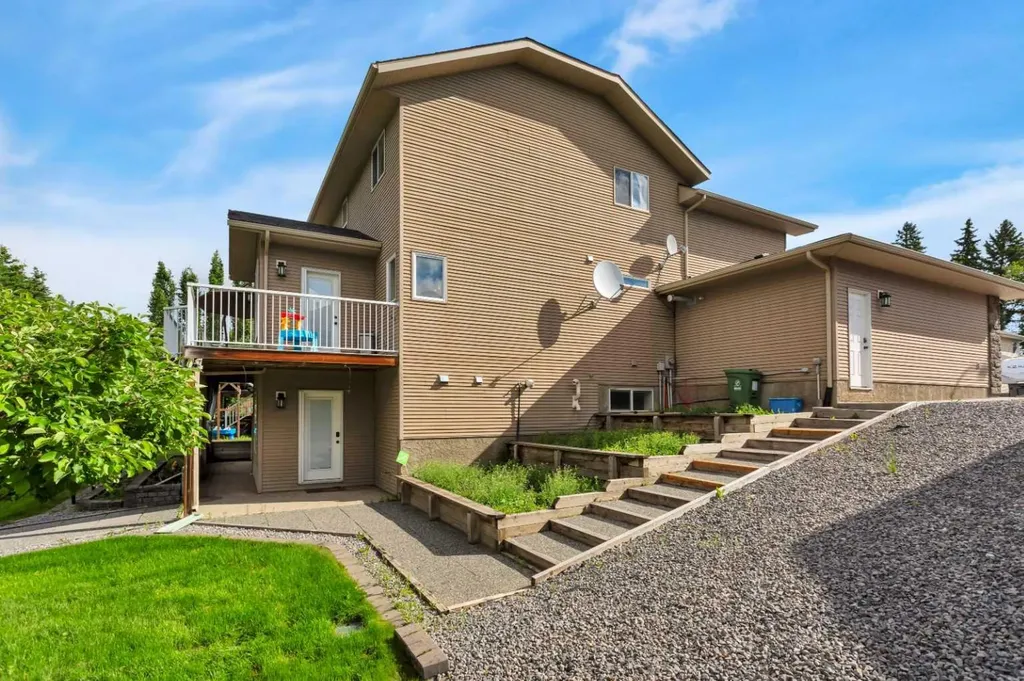 7206 61 Street Rocky Mountain House AB T4T 0A3
