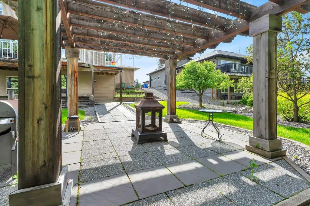 7206 61 Street Rocky Mountain House AB T4T 0A3