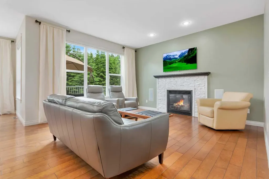 7206 61 Street Rocky Mountain House AB T4T 0A3