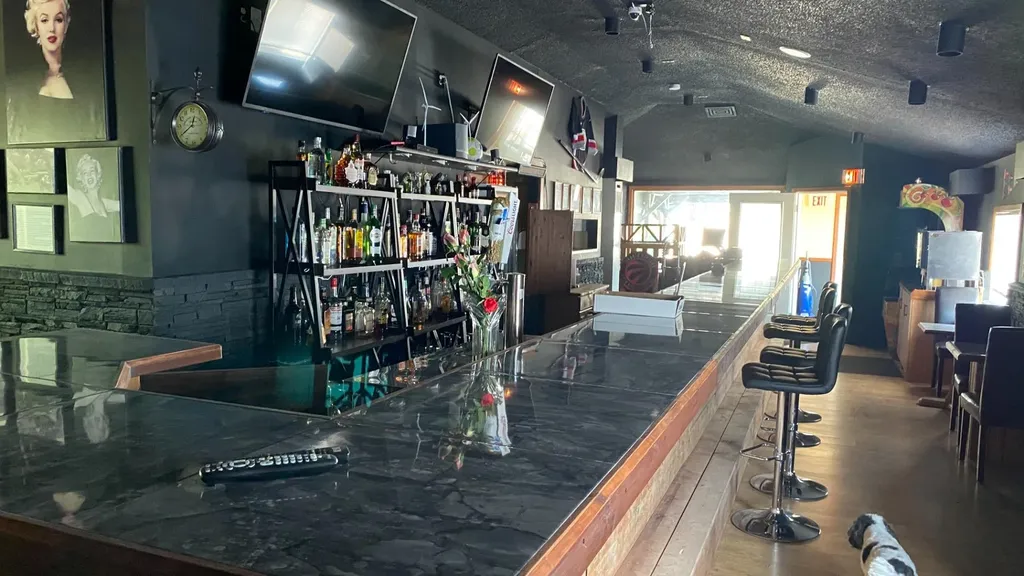 230 7 Avenue Bow Island AB T0K 0G0