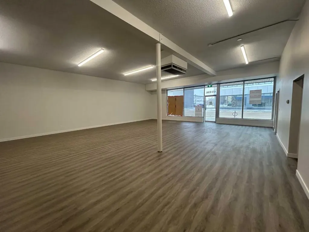 4711 49 Avenue Red Deer AB T4N 3W9