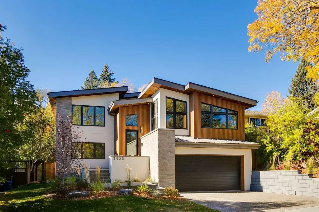 3423 23 Street NW Calgary AB T3L 0T8