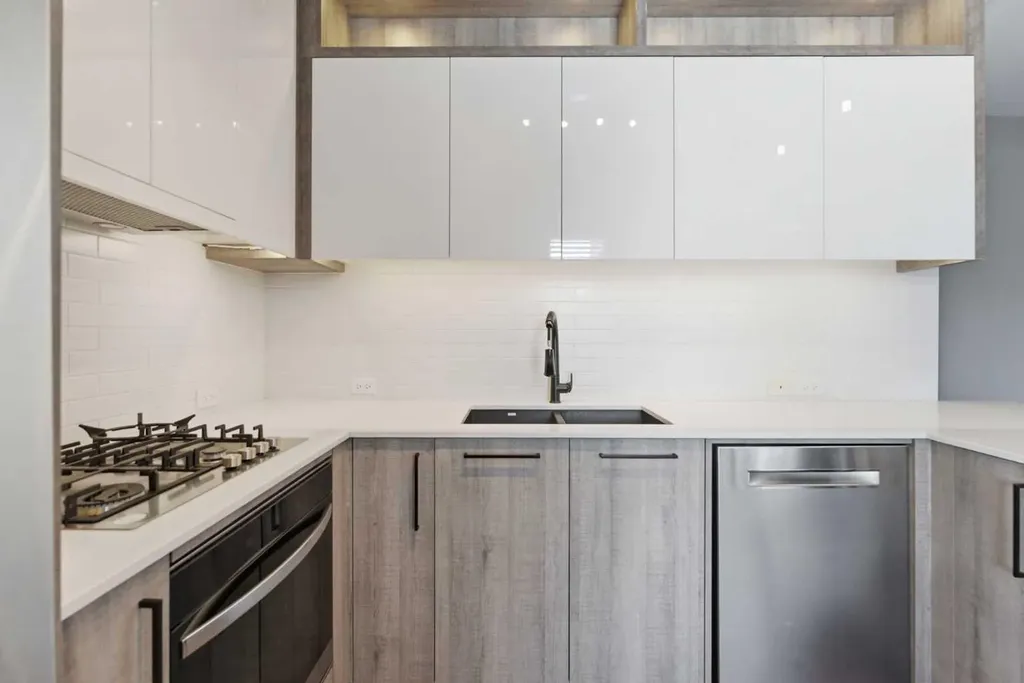2702 17 Avenue SW Calgary AB T3E 8A5