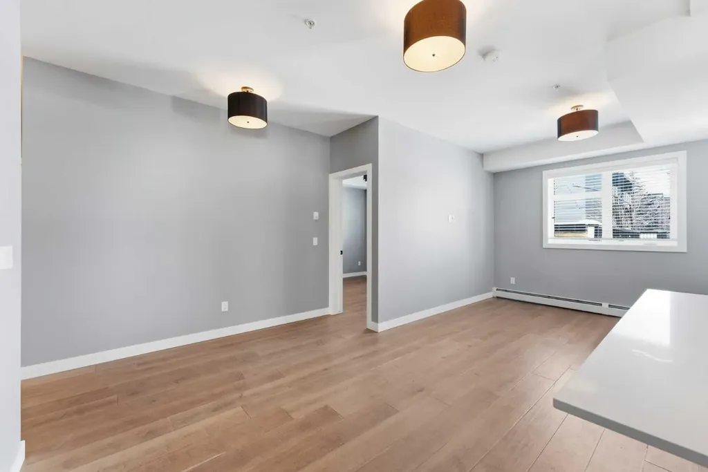 2702 17 Avenue SW Calgary AB T3E 8A5