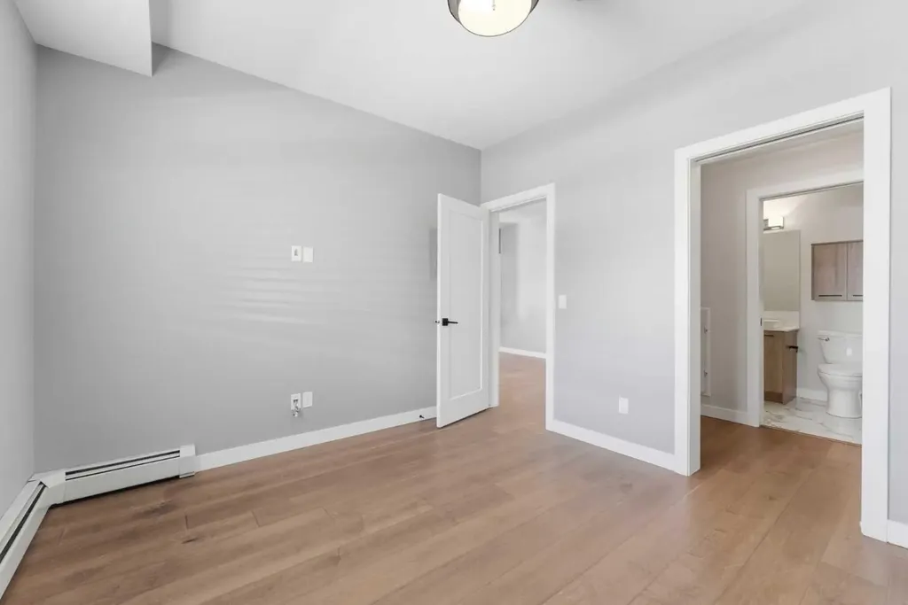 2702 17 Avenue SW Calgary AB T3E 8A5
