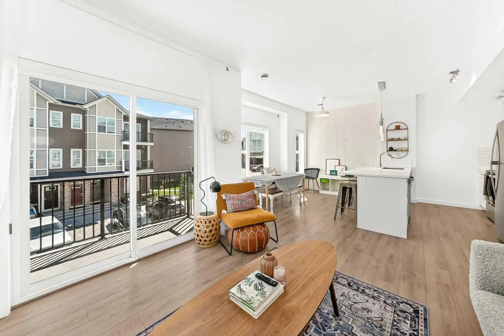 250 Fireside View Cochrane AB T4C 2M2