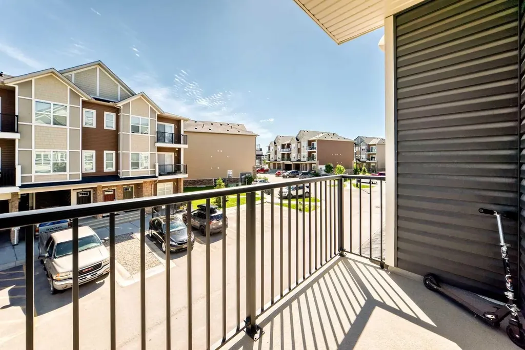250 Fireside View Cochrane AB T4C 2M2