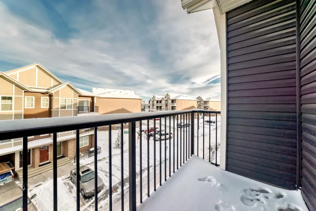250 Fireside View Cochrane AB T4C 2M2