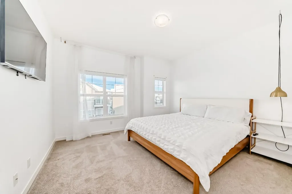 250 Fireside View Cochrane AB T4C 2M2