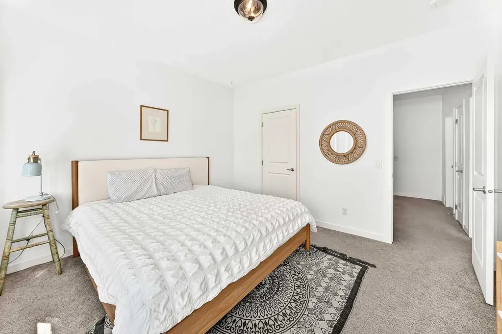 250 Fireside View Cochrane AB T4C 2M2