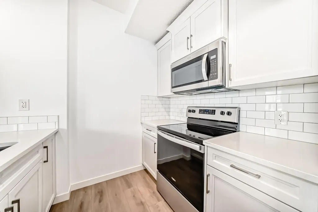250 Fireside View Cochrane AB T4C 2M2